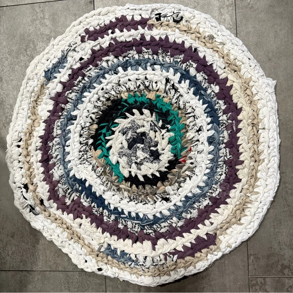 Handmade crocheted rug bathroom kitchen mat round 24”